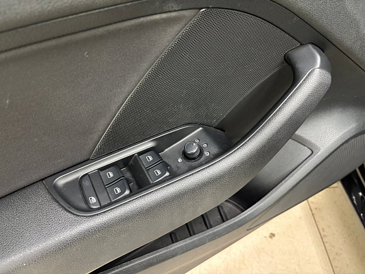 Audi A3 Attraction, 2015 года, пробег 166821 км