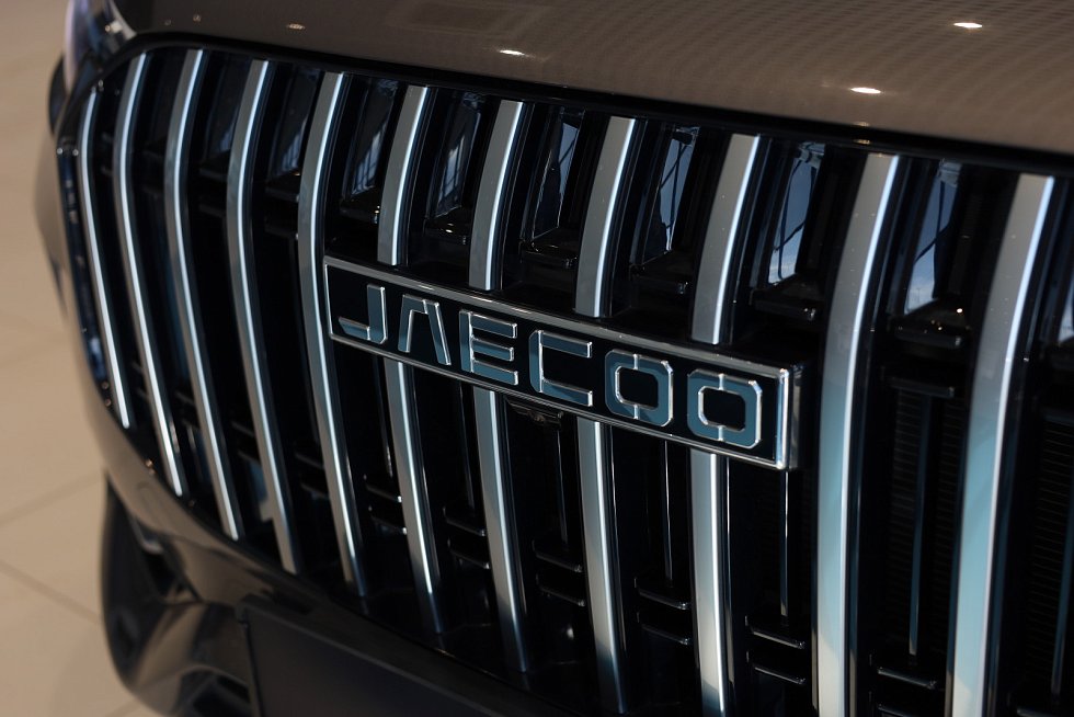 Jaecoo J8 Престиж, серебряный