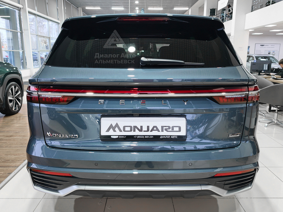Geely Monjaro Флагман, серый