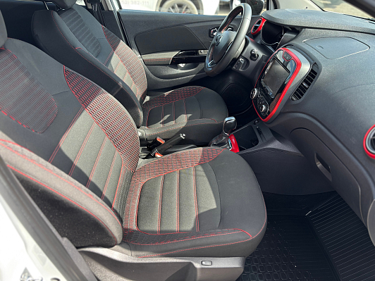 Renault Kaptur Play, 2018 года, пробег 101830 км
