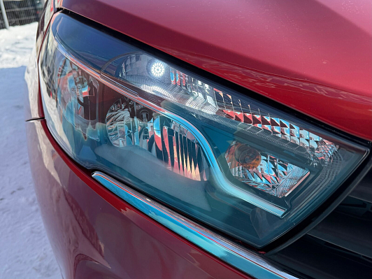 Lada (ВАЗ) Vesta Comfort Multimedia, 2017 года, пробег 64000 км