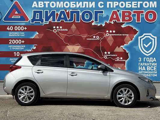 Toyota Auris, 2013 года, пробег 173600 км