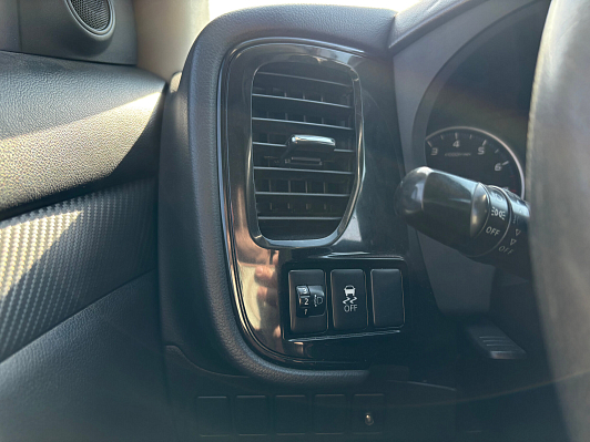 Mitsubishi Outlander Instyle, 2012 года, пробег 206000 км
