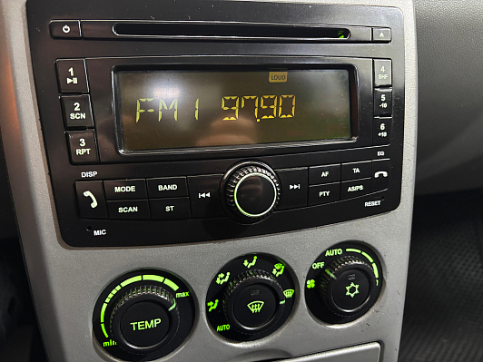 Lada (ВАЗ) Priora Люкс, 2011 года, пробег 176731 км