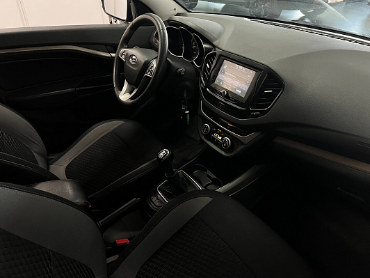 Lada (ВАЗ) Vesta Luxe Multimedia, 2017 года, пробег 111636 км