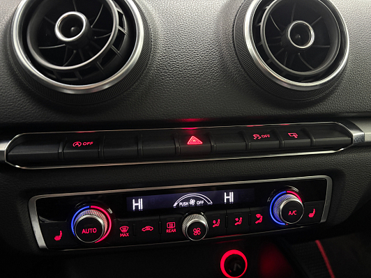 Audi A3 Attraction, 2015 года, пробег 166821 км