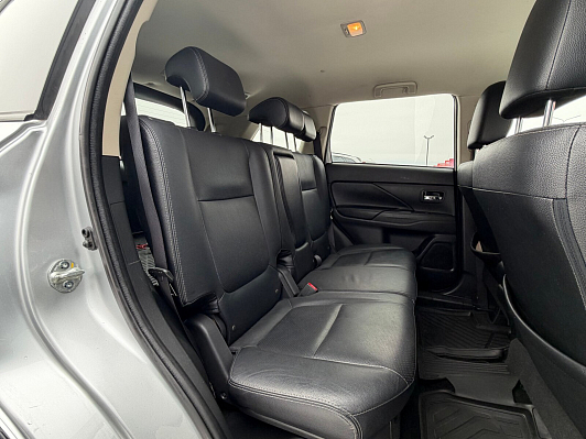 Mitsubishi Outlander Intense+, 2018 года, пробег 148000 км