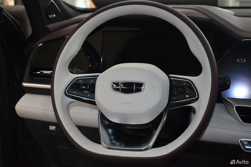 Geely Monjaro Flagship, серый