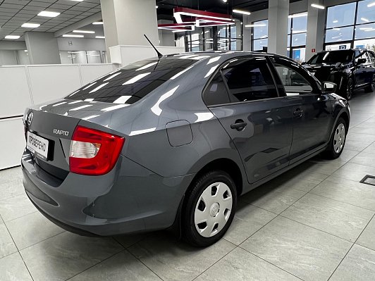 Skoda Rapid, 2015 года, пробег 100500 км
