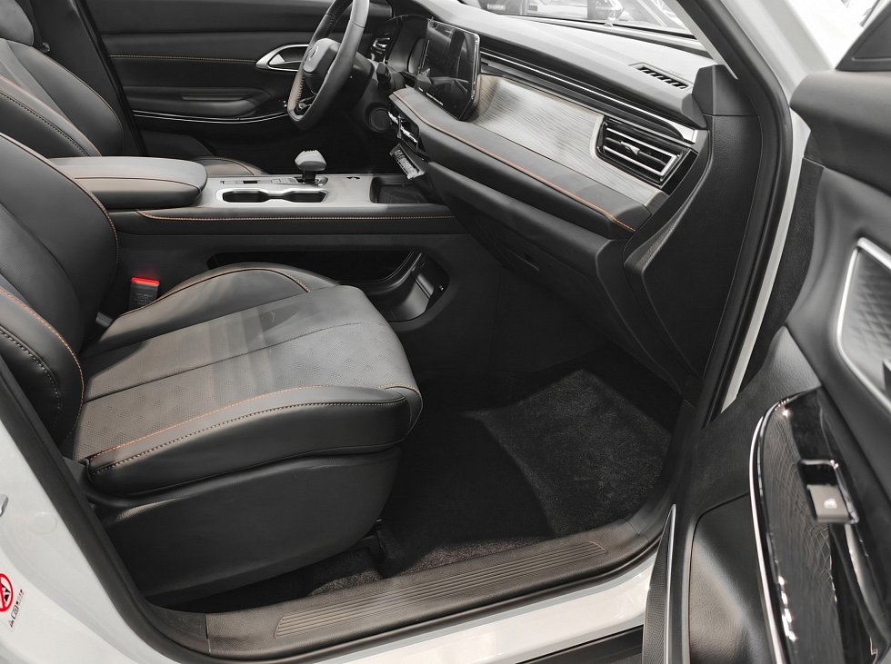 Changan CS75 Pro Комфорт 5 мест, белый
