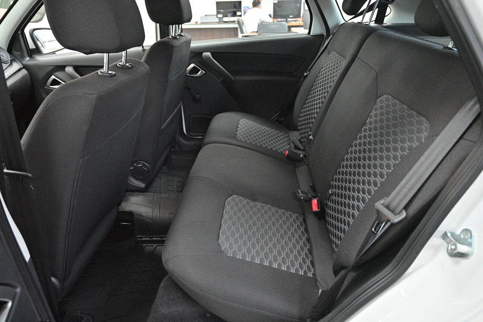 Lada (ВАЗ) Granta #CLUB'23, белый