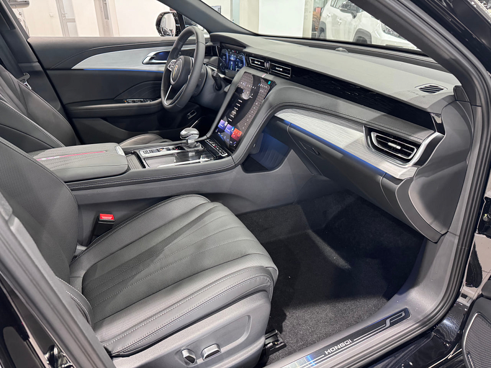 Hongqi H5 Чёрная Серия (Black Edition), черный