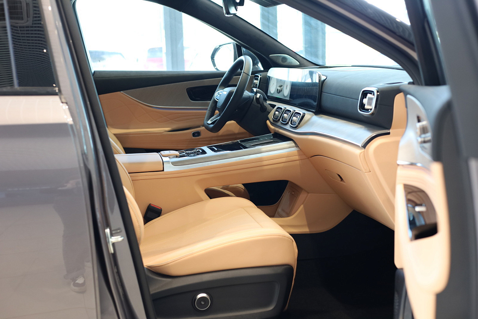 Jaecoo J8 Престиж, серебряный