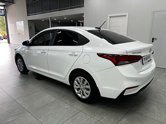 Hyundai Solaris Elegance, 2017 года, пробег 130000 км