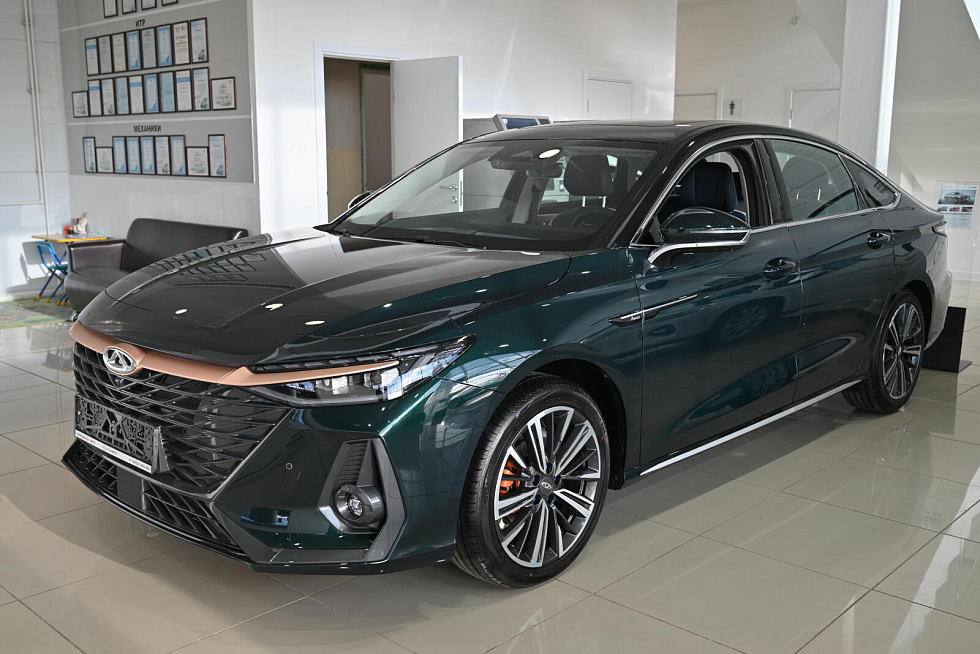 Chery Arrizo 8 Ultra, зеленый
