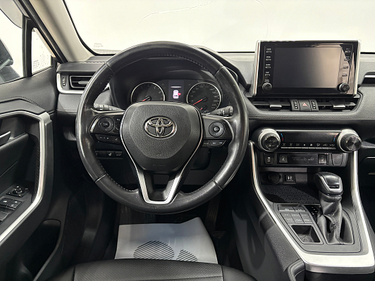 Toyota RAV4 Комфорт, 2020 года, пробег 105140 км