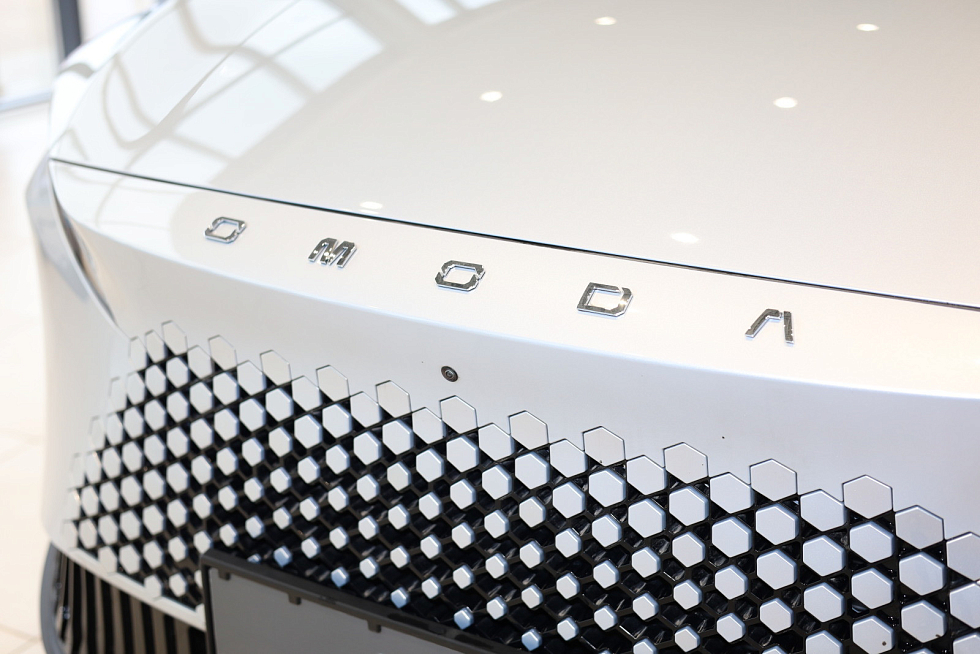 Omoda C7 Драйв, серебряный