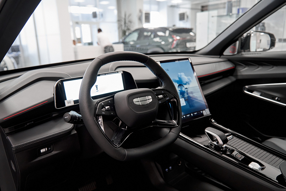 Geely Cityray Люкс, серебряный