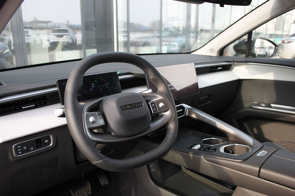 Omoda C5 , серый