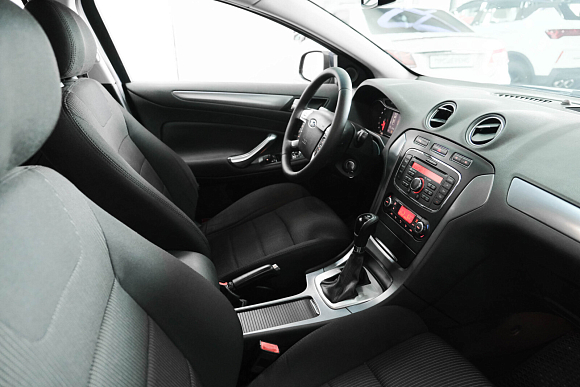 Ford Mondeo Trend, 2013 года, пробег 221194 км
