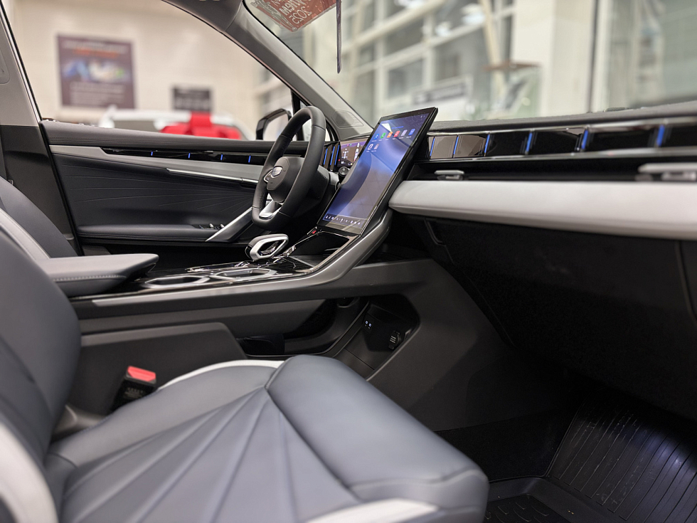 Geely Atlas Люкс, белый