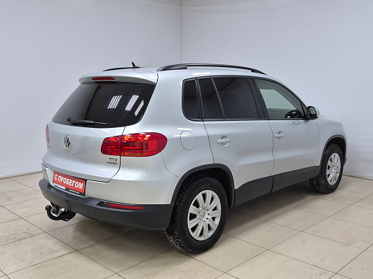 Volkswagen Tiguan Trend&Fun, 2012 года, пробег 162560 км