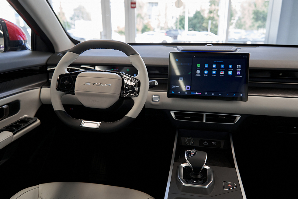 Jetour Dashing Luxury, красный