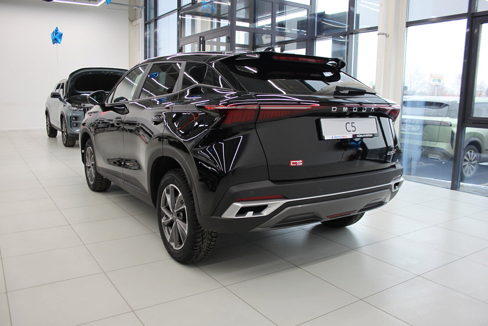 Omoda C5 Стиль, черный