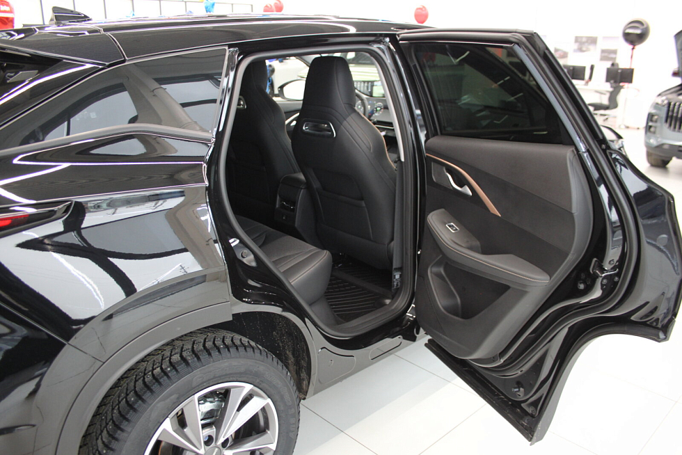 Omoda C5 Актив, черный