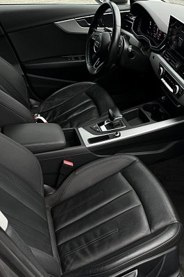 Audi A4 35 TFSI S tronic Edition One, 2020 года, пробег 124378 км