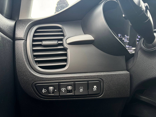 Kia Rio Luxe, 2019 года, пробег 120740 км