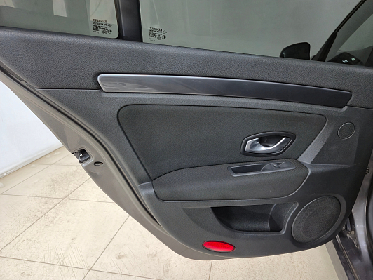Renault Laguna, 2009 года, пробег 270739 км