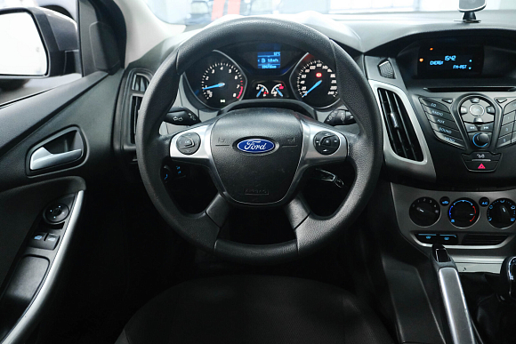 Ford Focus, 2013 года, пробег 194715 км