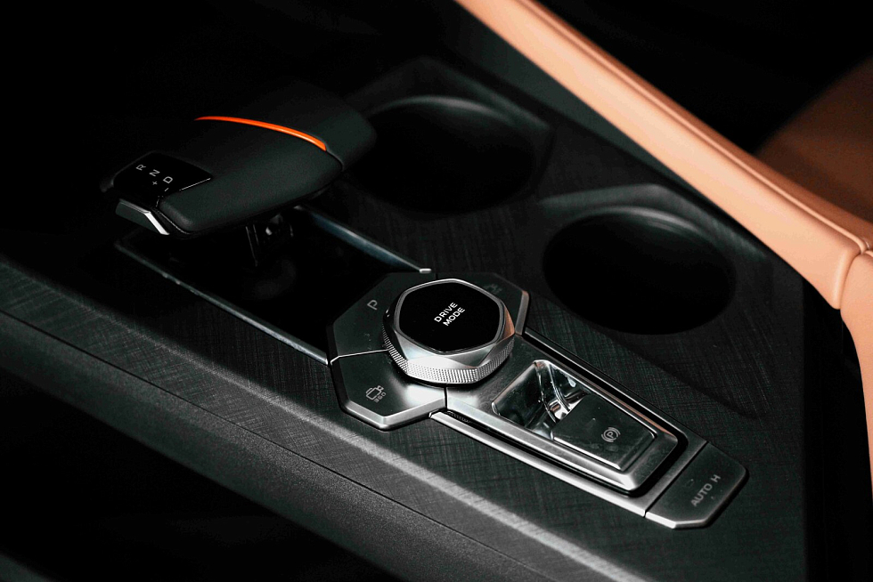 Changan UNI-V Tech, серый