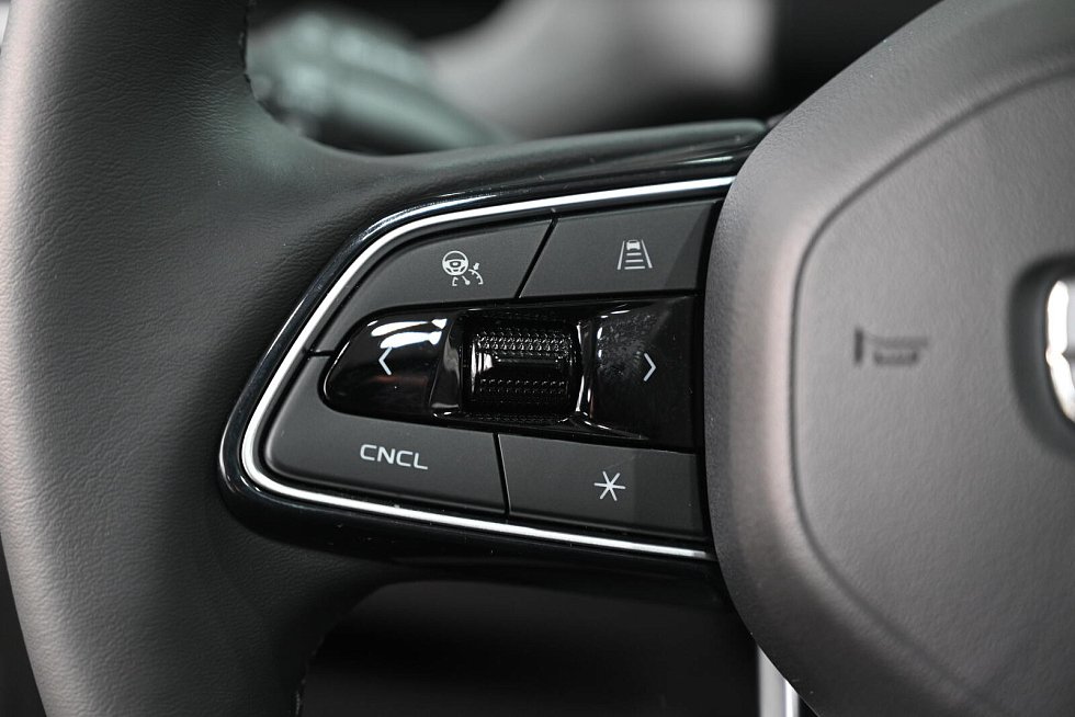 Geely Atlas Спорт, голубой