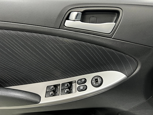 Hyundai Solaris Elegance, 2015 года, пробег 202566 км