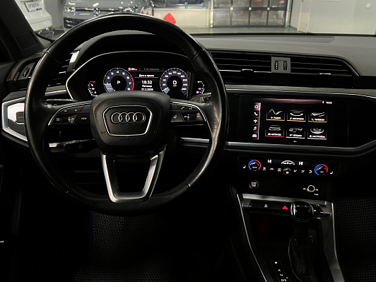 Audi Q3, 2019 года, пробег 115725 км