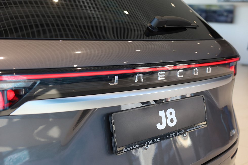 Jaecoo J8 Престиж, серебряный