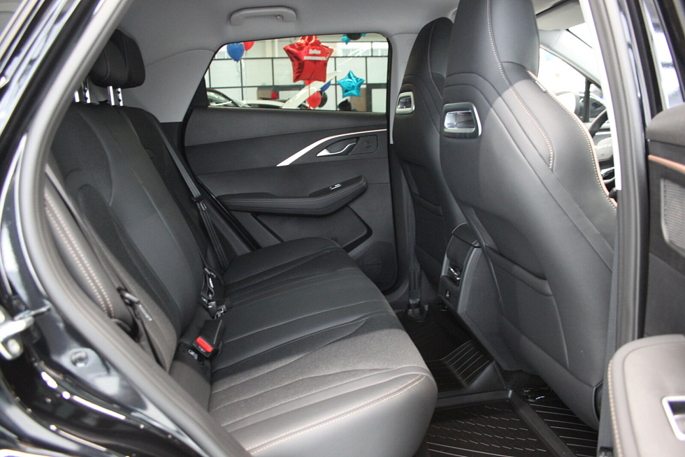 Omoda C5 Актив, черный