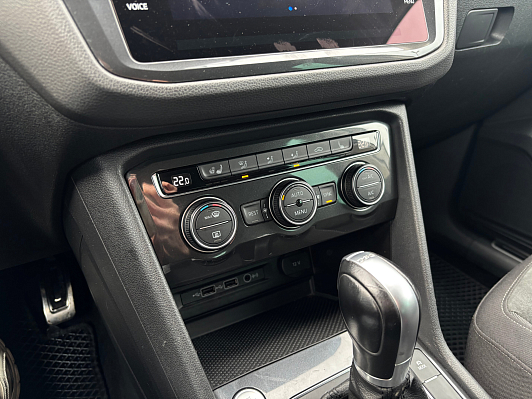 Volkswagen Tiguan CONNECT PLUS, 2019 года, пробег 130000 км