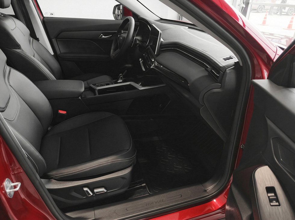 Haval Jolion Премиум, красный