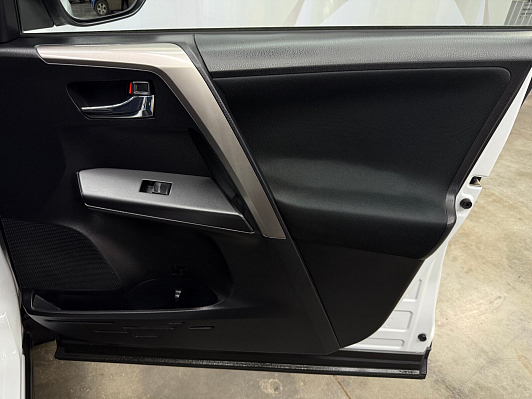 Toyota RAV4, 2018 года, пробег 122497 км