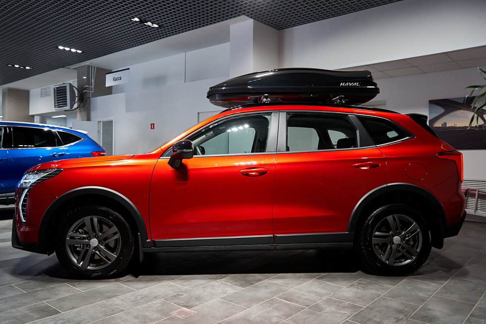 Haval Jolion Комфорт, красный