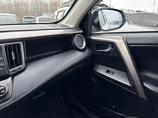 Toyota RAV4 Adventure, 2018 года, пробег 162309 км