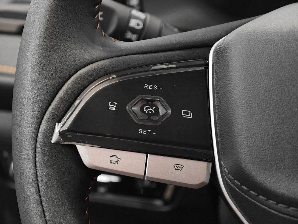 Changan CS75 Pro Комфорт 5 мест, белый