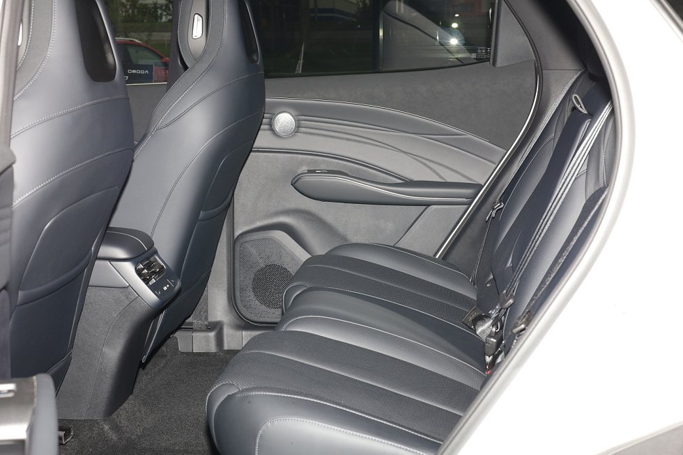 Omoda C7 Стиль, белый