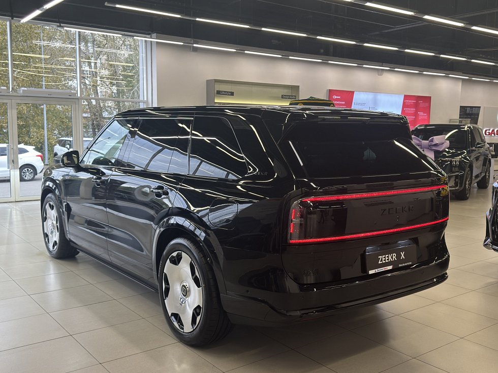 Zeekr 9X Hyper (6 seats), черный