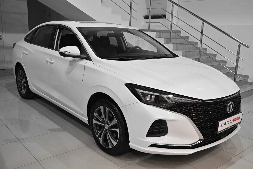 Changan Eado Plus Техно, серебряный