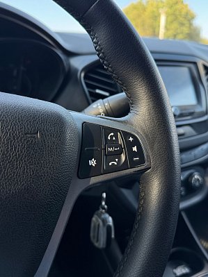 Lada (ВАЗ) Vesta Comfort Multimedia, 2017 года, пробег 144800 км