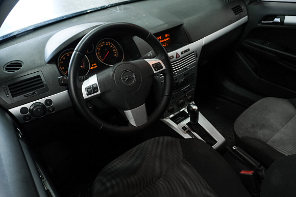 Opel Astra, 2014 года, пробег 188378 км